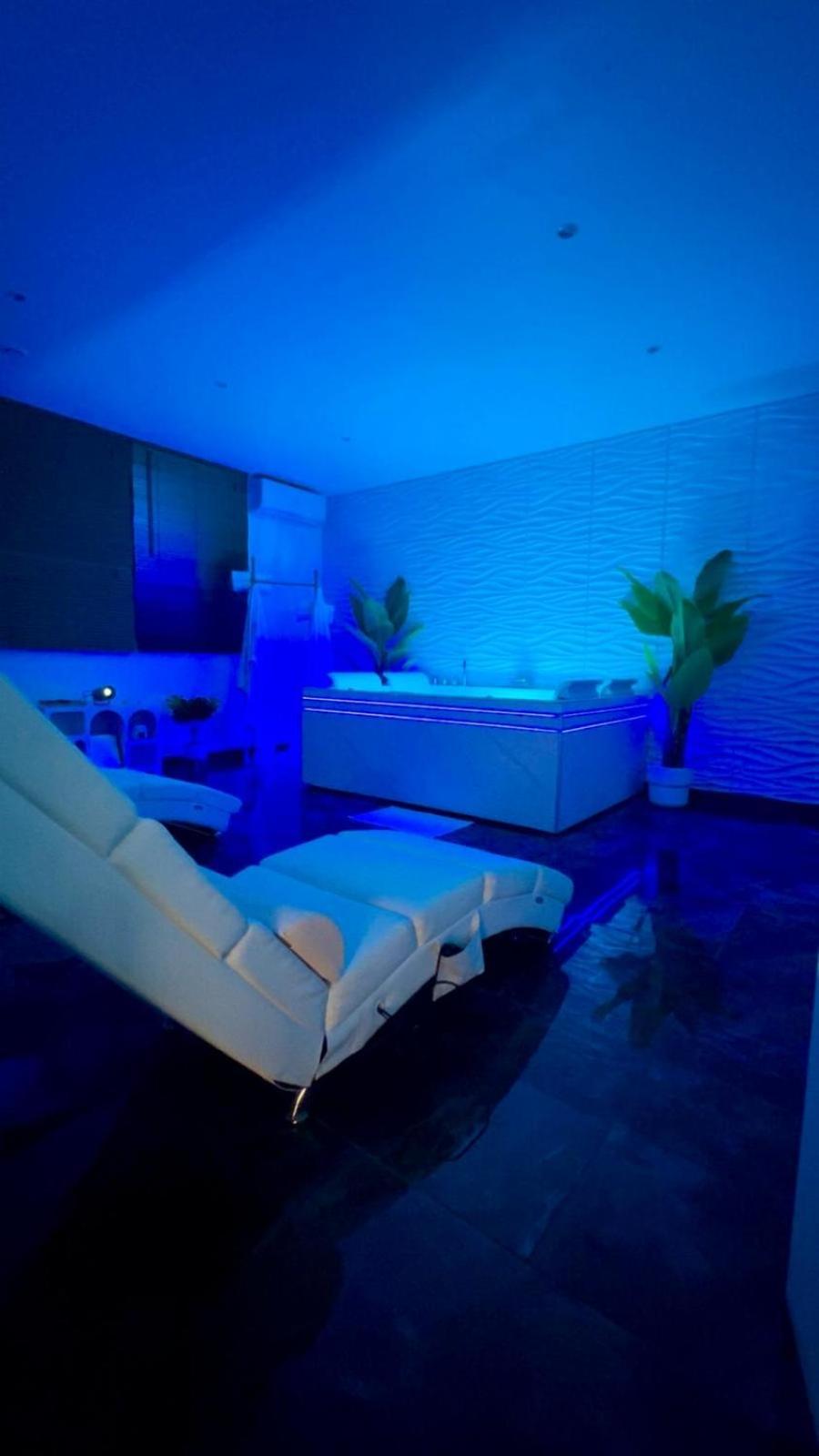 Dima Suite Jacuzzi Privatif Vedène Εξωτερικό φωτογραφία
